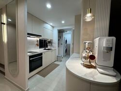 The Brownstone (D27), Condominium #557922031